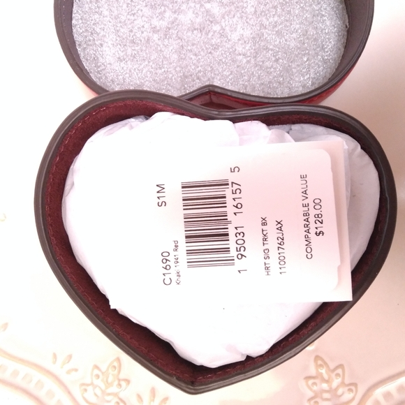 NWT Coach Heart Signature Khaki Red Trinket Box - Picture 7 of 13